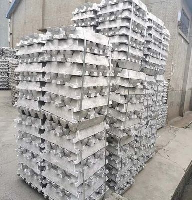 25 kg 99,7 wlewki z pierwotnego aluminium 99,8 99,9 wlewki z czystego aluminium