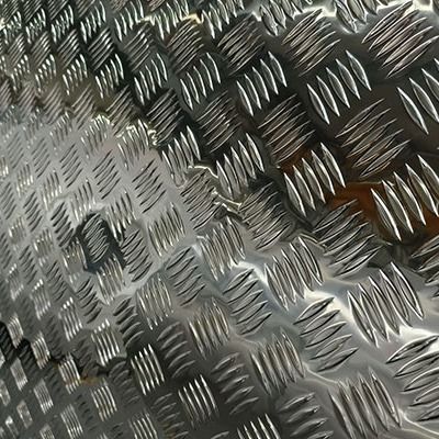 Aluminiowa płytka diamentowa o kształcie kwadratowym 3003 5052 6061 Płytka perforowana w rzeźbie